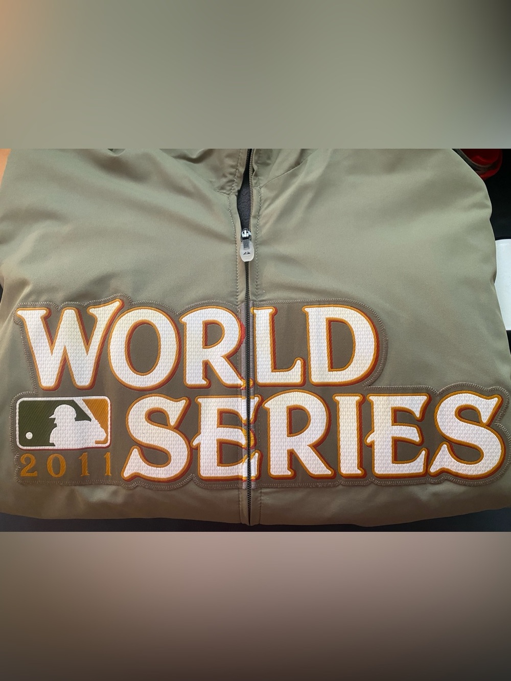 Vintage MLB World Series 2011 Jacket Cardinals & Rangers Bonus Lapel Pin